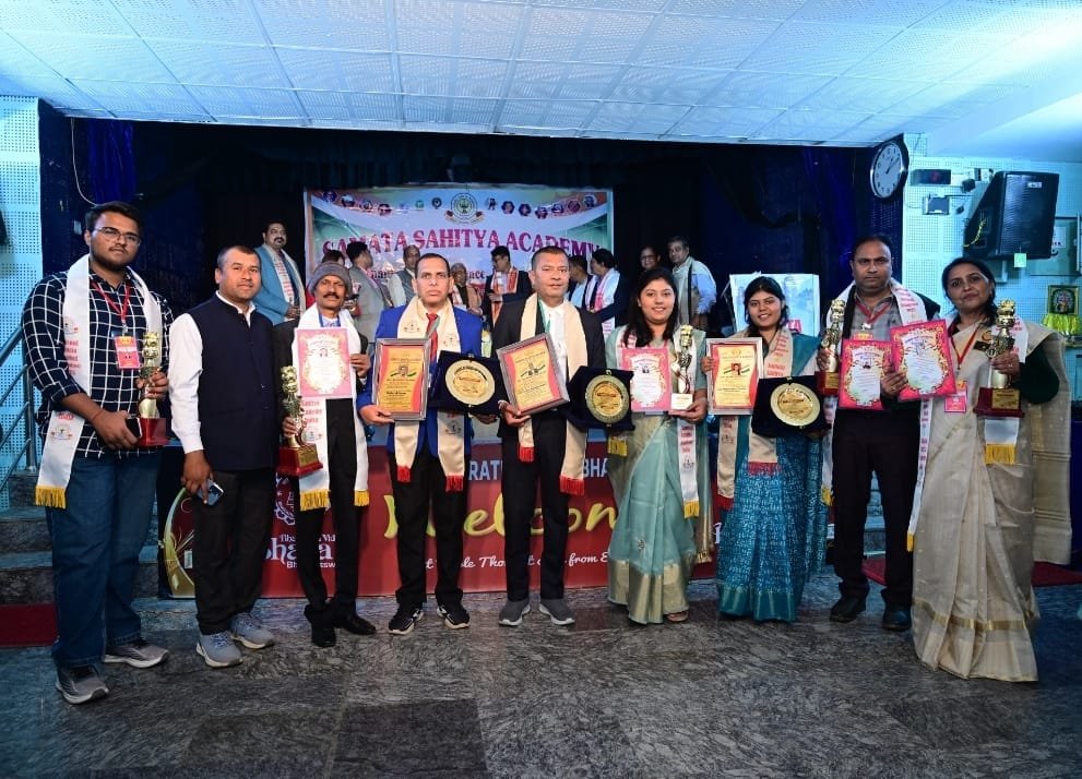 डॉ. शरद चोपकर को मिला अंतरराष्ट्रीय लाइफटाइम अचीवमेंट अवार्ड, नवापारा में हर्ष का माहौल