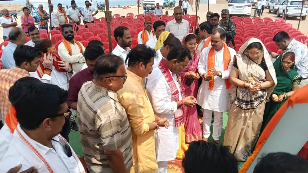 PWD विभाग की लापरवाही और घोर अनदेखी का शिकार बना राजिम का 4 लेन सड़क भूमिपूजन